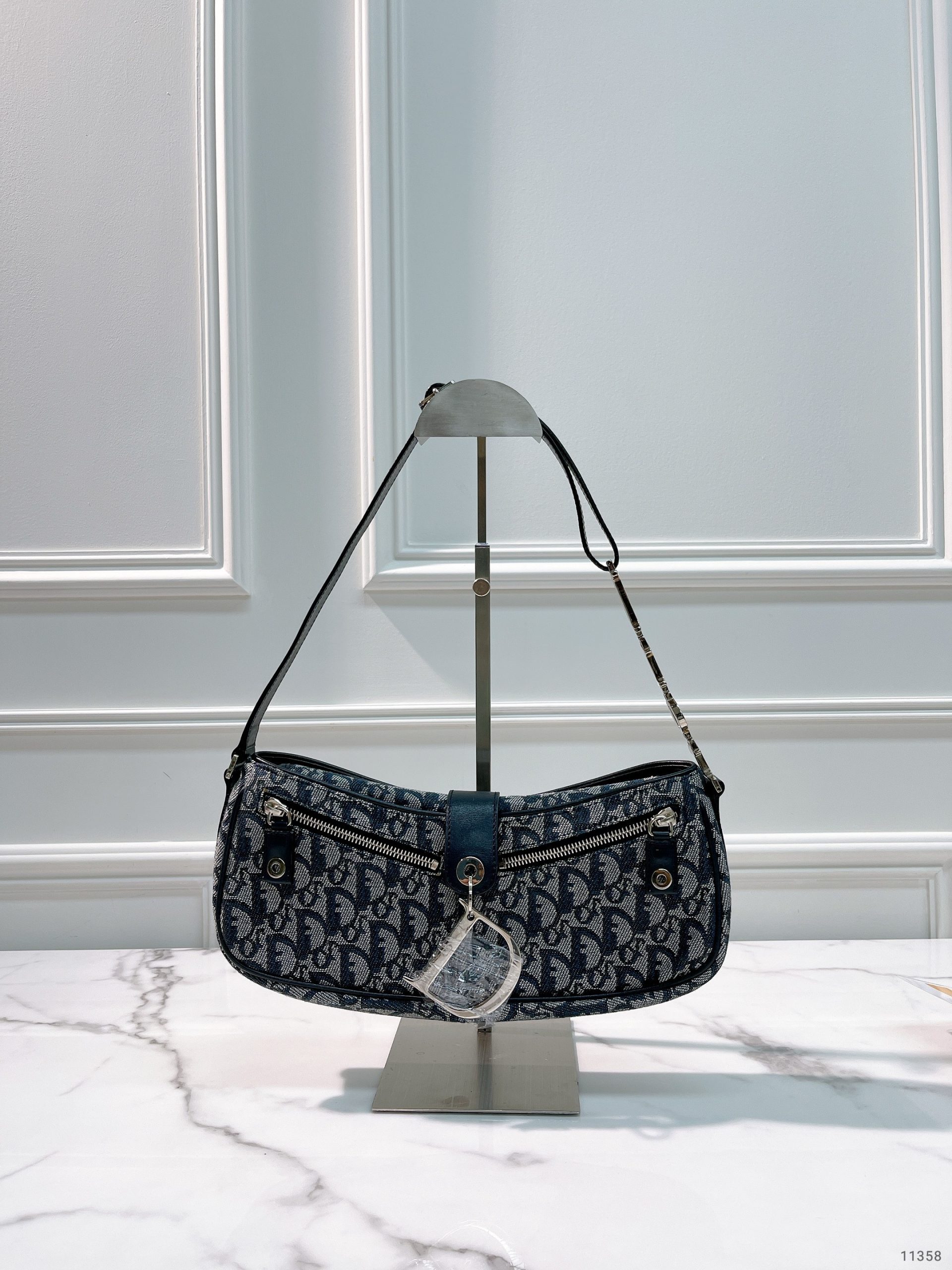 1_DxNk3qLqyhelKmisHiYWC7FoGoowV37xiIFhWsrh