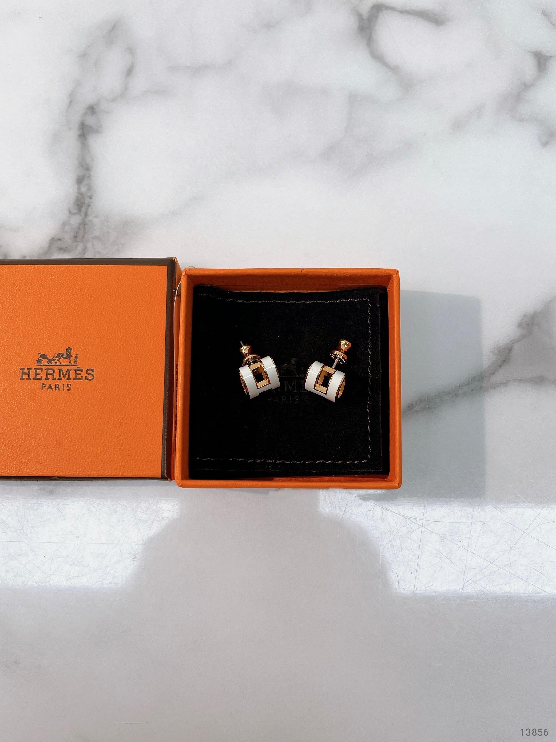 1_ihDoNfOpPyEd7IoR8BIb0ZeDTFMqrv6W4rFNj4eX