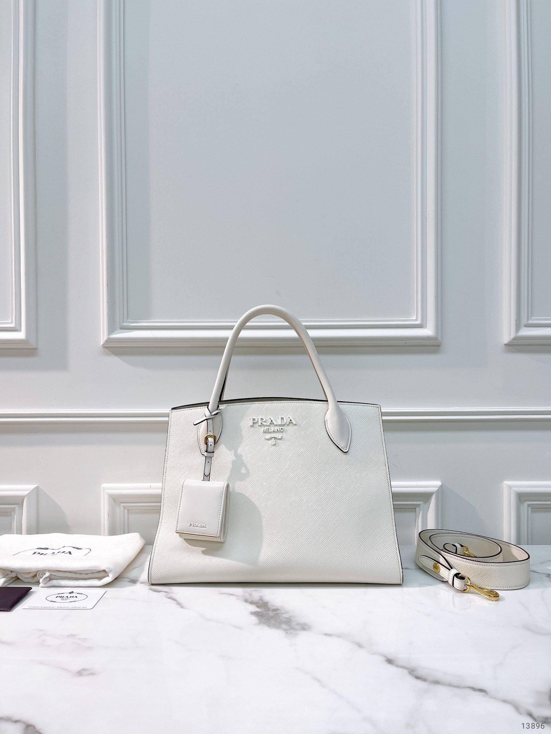 1_isbyOZAHWj1tK1z8u3dFFJdUo1IfgevupaUD5Xa7