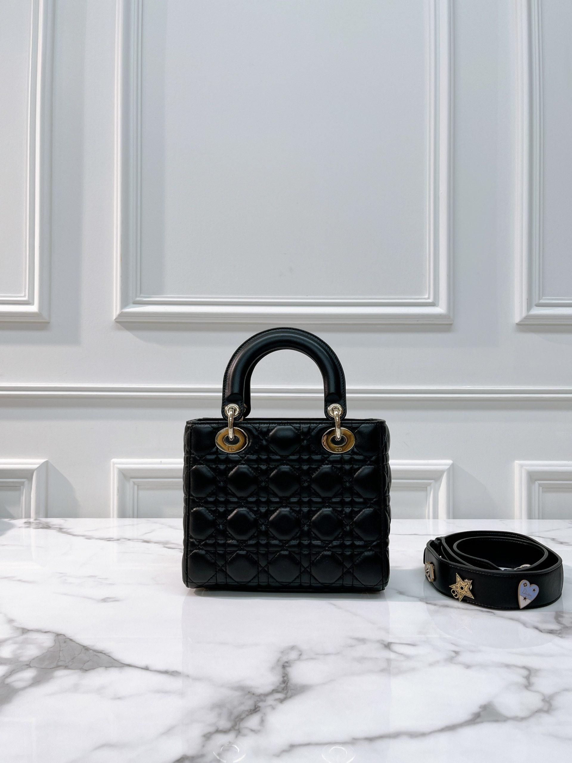 3_C8eULXQ4rRAHYZNZse28PyNMyQGD6YZlM8EdiM4H