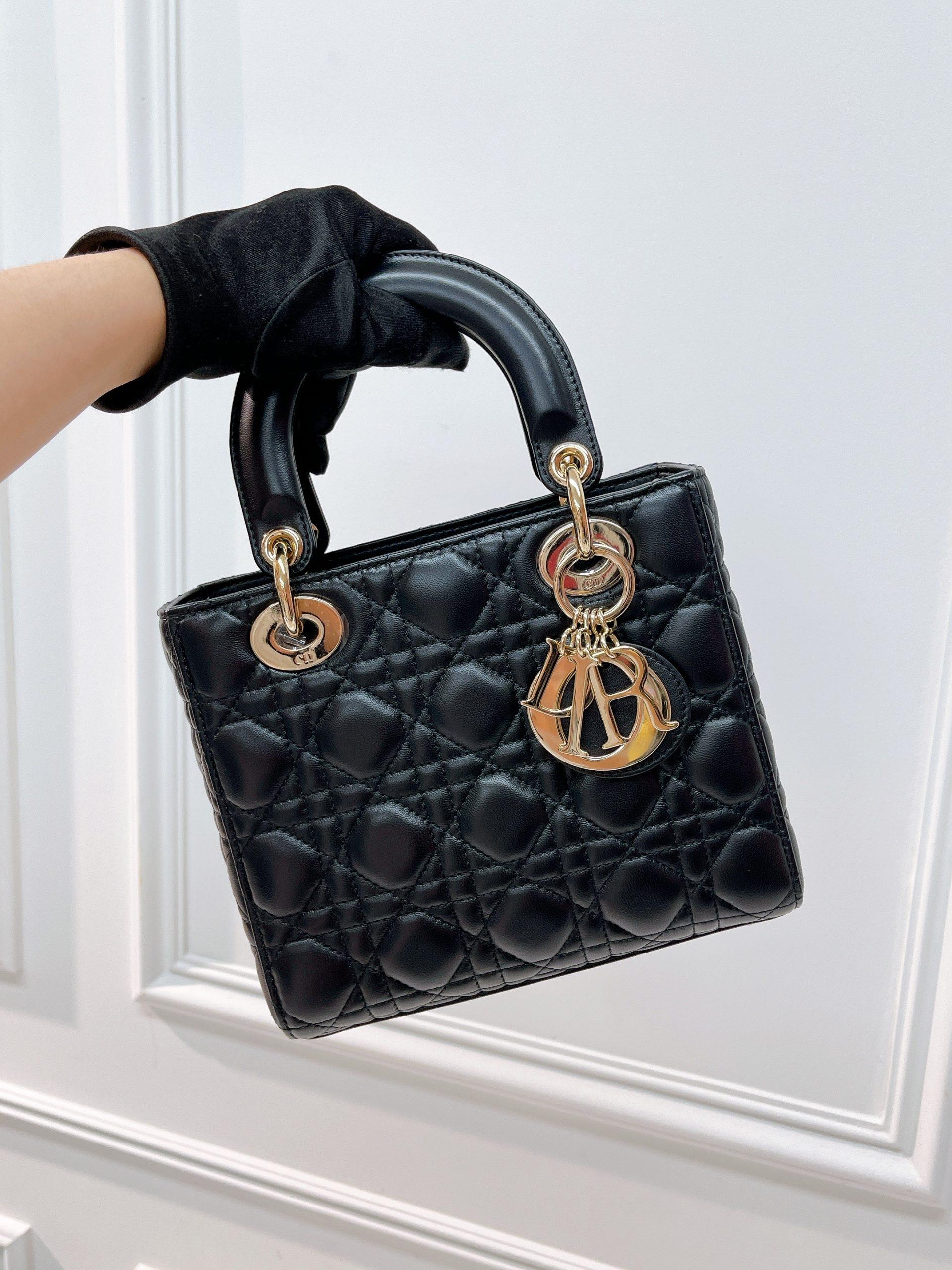 5_iaDbAYoiLdGsFrvJrzb2fOVvZ2QRMI3MZYuZG68N