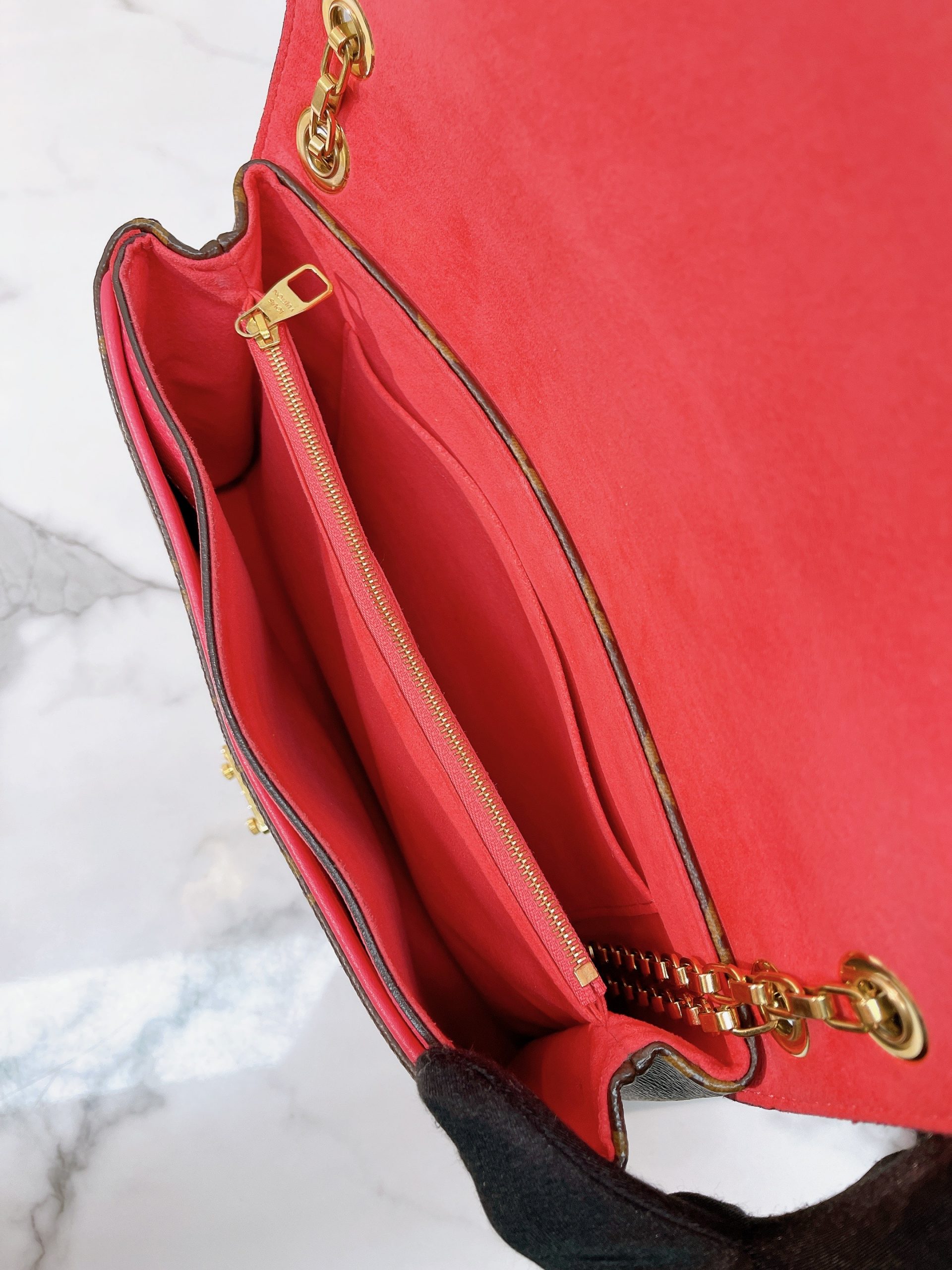 9_Pr2eAfQsL6qbcAG0souWLrOyuBYSkLpZoSCniakN