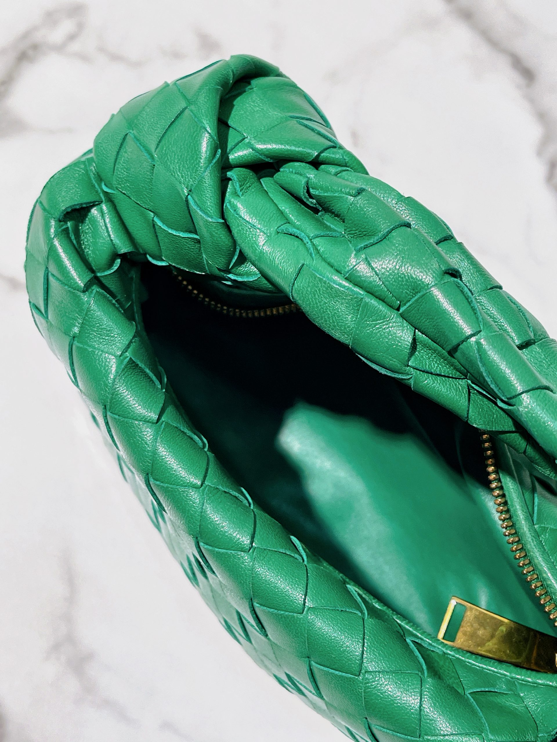 ハンドバッグ Bottega Veneta Army Green Nappa Leather Mini Jodie Handbag Bottega Veneta Dark Green Mini Jodie Bag | ModeSens